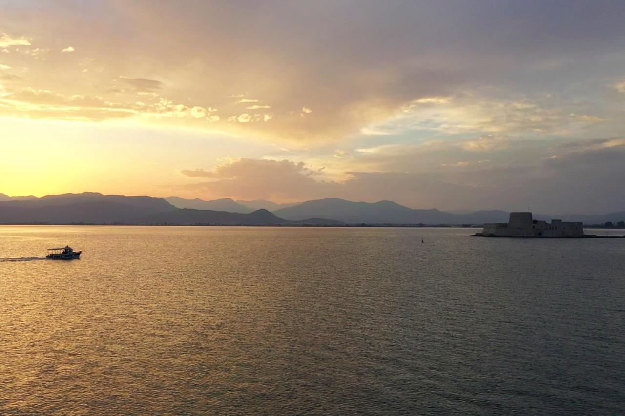 Margietta'S Suites Nafplion Exteriör bild